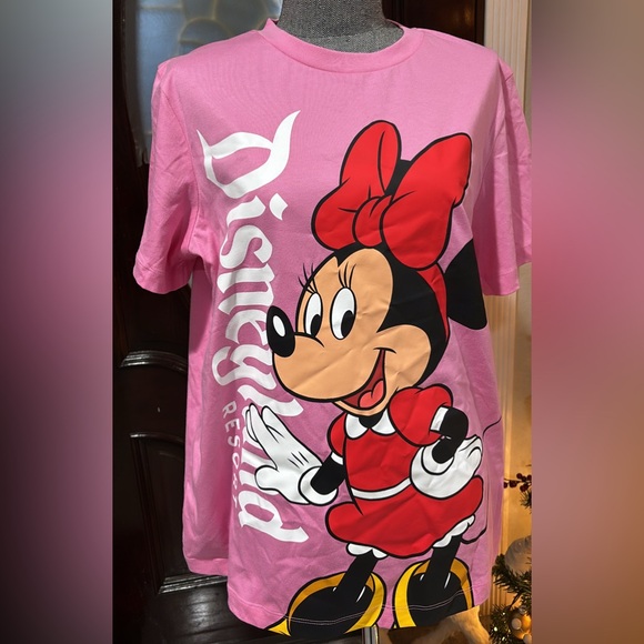 Disneyland Minnie Mouse Pink Shirt - NWT!! Medium - Picture 2 of 3